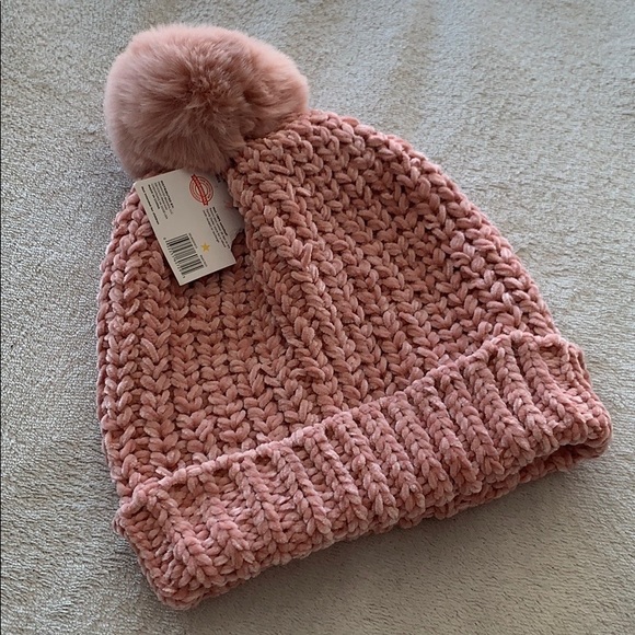 ROSE Pom BEANIE - Picture 3 of 8